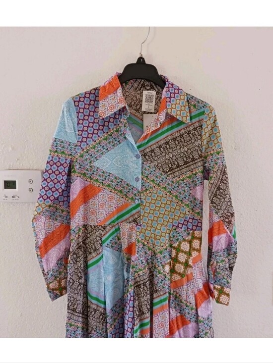 Dresses & Skirts - Women's‎ Button Front Patch Print Maxi Shirtdress